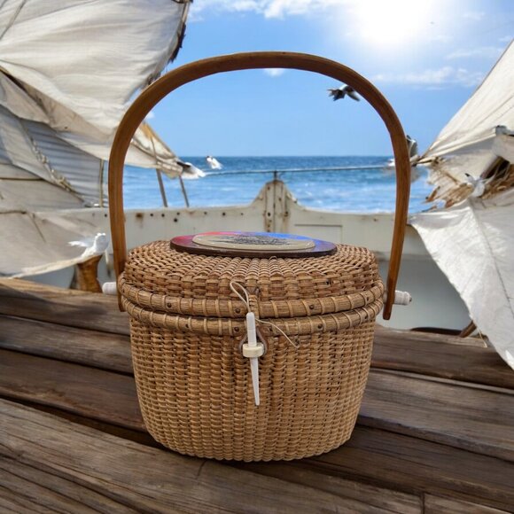 Nantucket Flagship Handbags - 🐥 SOLD!!! 🐥 Nantucket Vintage Flagship Barlow Basket Bag
